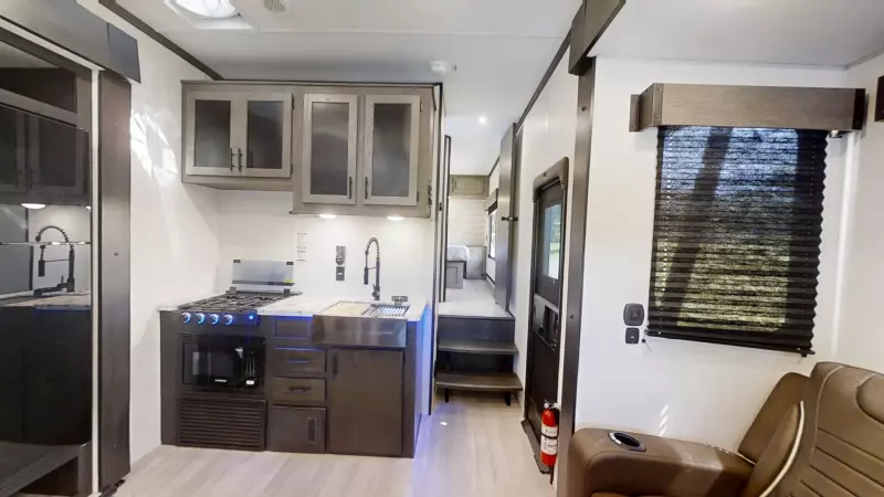 290PACK13 Floorplan Main Room