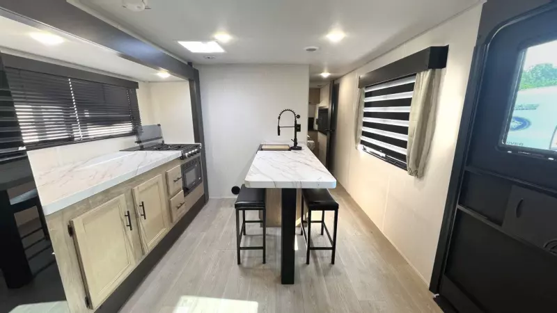 27LH Floorplan Main Room